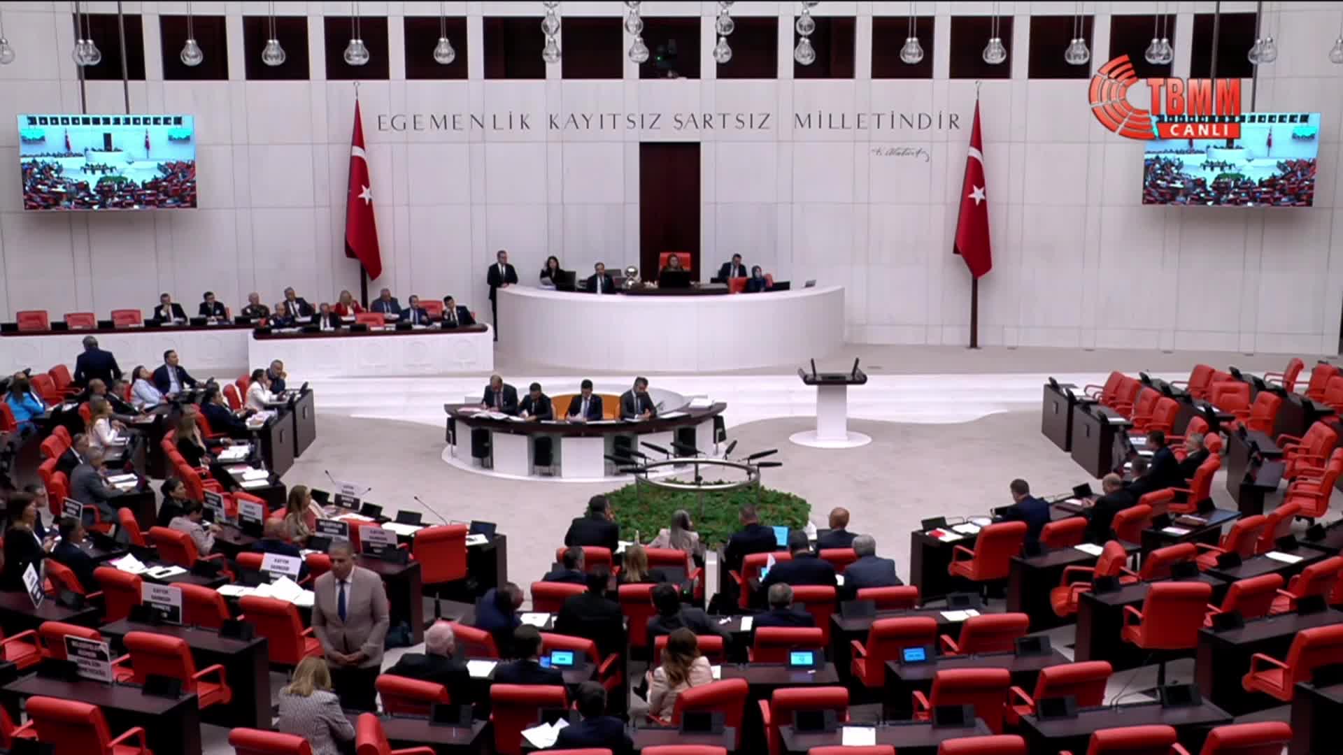 Osman Gökçek'in Türkan Elçi'ye ilişkin sözleri TBMM'de gerilimi arttırdı....