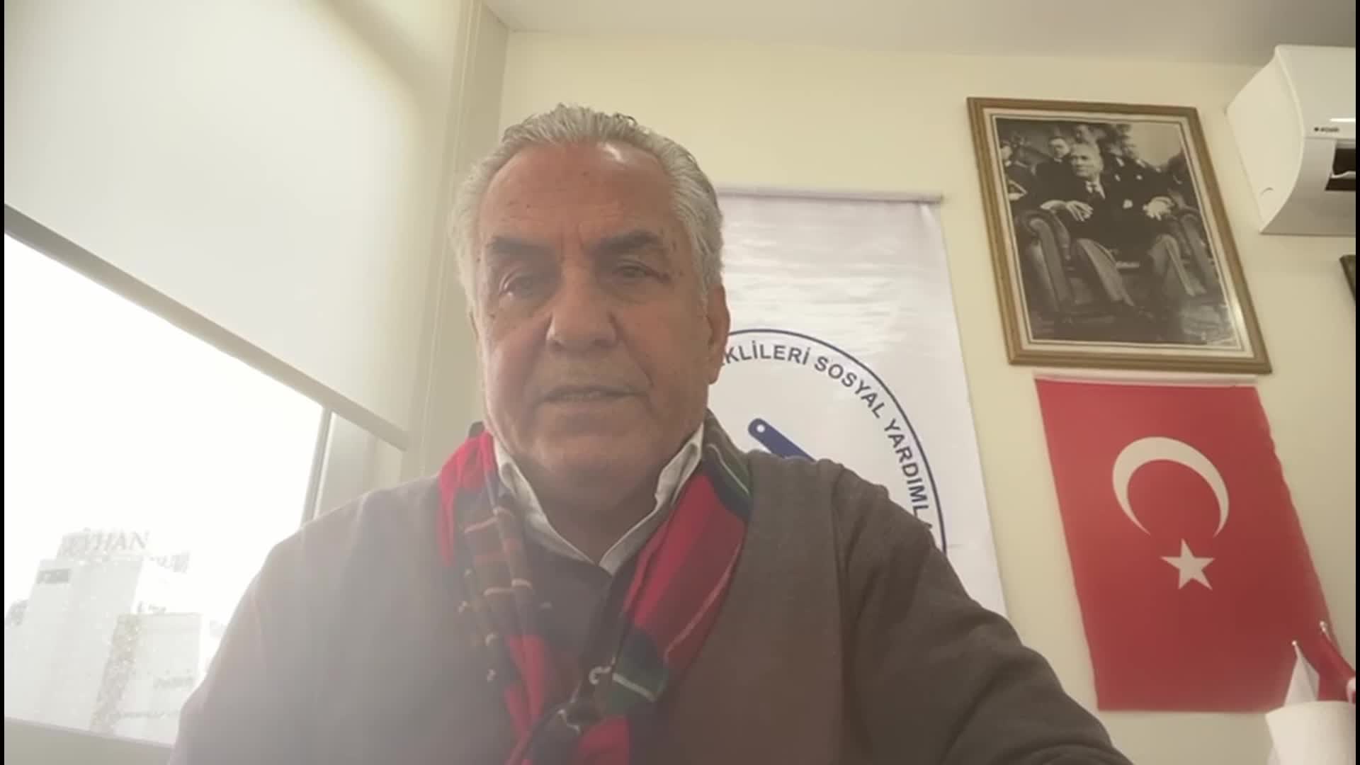 ÖZEL BANKA EMEKLİLERİ, MAAŞ AYRIMINA TEPKİLİ: "EMEKLİLER, AYNI PAZARLARDAN ALIŞVERİŞ YAPIYOR VE AYNI FIRINLARDAN EKMEKLERİNİ ALIYOR. BİR AN ÖNCE MECLİS'TEN İNTİBAK YASASININ ÇIKMASINI TALEP EDİYORUZ"