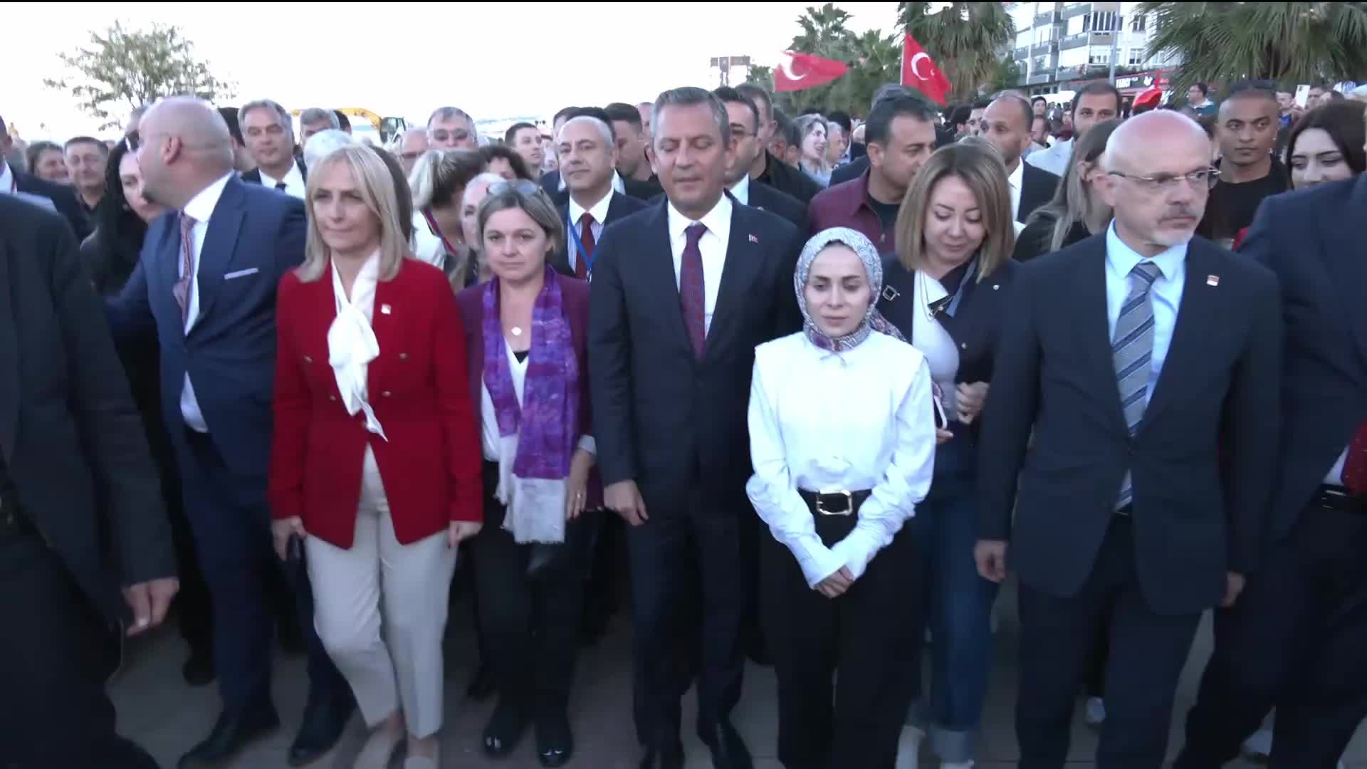 ÖZGÜR ÖZEL SAMSUN’DA... “SAMSUN’DA BİRİNCİ PARTİ OLANA KADAR MÜCADELEYE BAŞLIYORUZ”