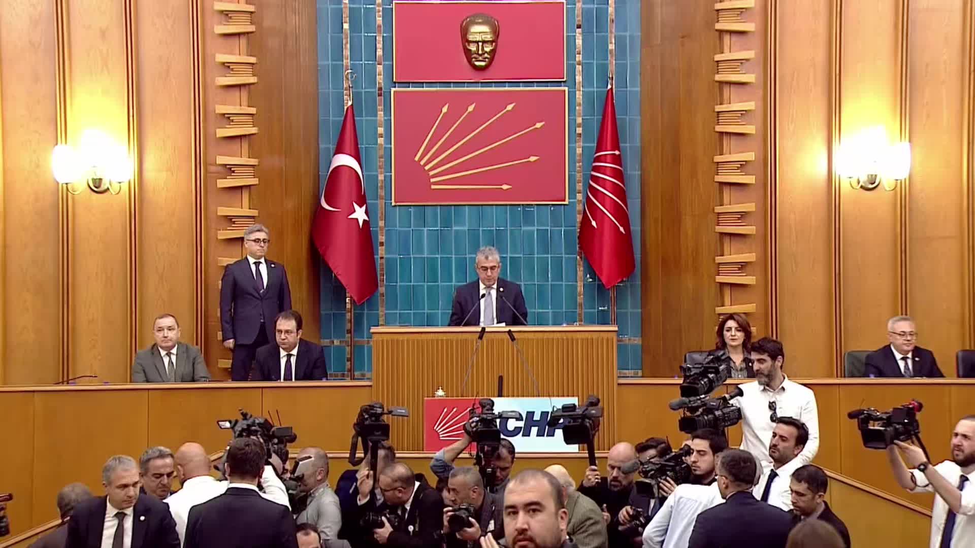 ÖZGÜR ÖZEL: “TRT’DE SON 2 GÜNDE; KURUM 29 DAKİKA VERİLMİŞ; RAKİBİ İMAMOĞLU, SIFIR. DAĞ 26 DAKİKA, RAKİBİ TUGAY SIFIR. ALTINOK 17 DAKİKA, YAVAŞ SIFIR. BUNLARIN KANUNUNDA TARAFSIZLIK YAZIYOR”