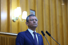 ÖZGÜR ÖZEL: “TÜM FARKLILARIMIZLA BİR ARADA YAŞAMAYI EGEMEN KILDIĞIMIZ BU TOPRAKLARDA HRİSTİYAN YURTTAŞLARIMIZIN NOEL YORTUSUNU TEBRİK EDİYOR, NOEL’İN TÜM İNSANLIĞA HUZUR VE BARIŞ GETİRMESİNİ DİLİYORUM”