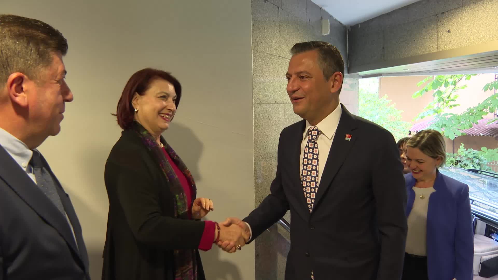 Özgür Özel, UMAG Vakfı'nı ziyaret etti