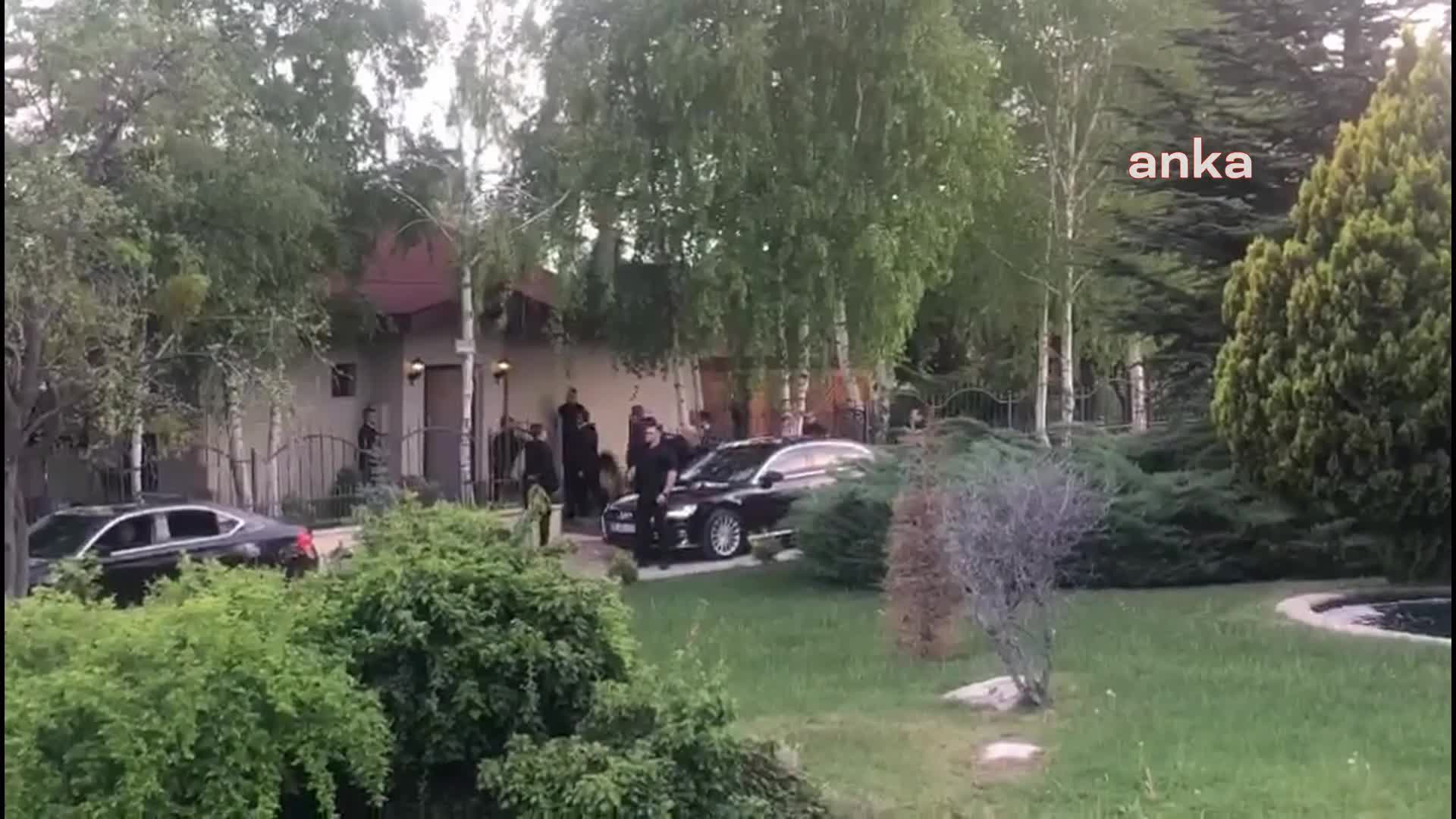 ÖZGÜR ÖZEL VE KEMAL KILIÇDAROĞLU AHLATLIBEL'DE BİR ARAYA GELDİ