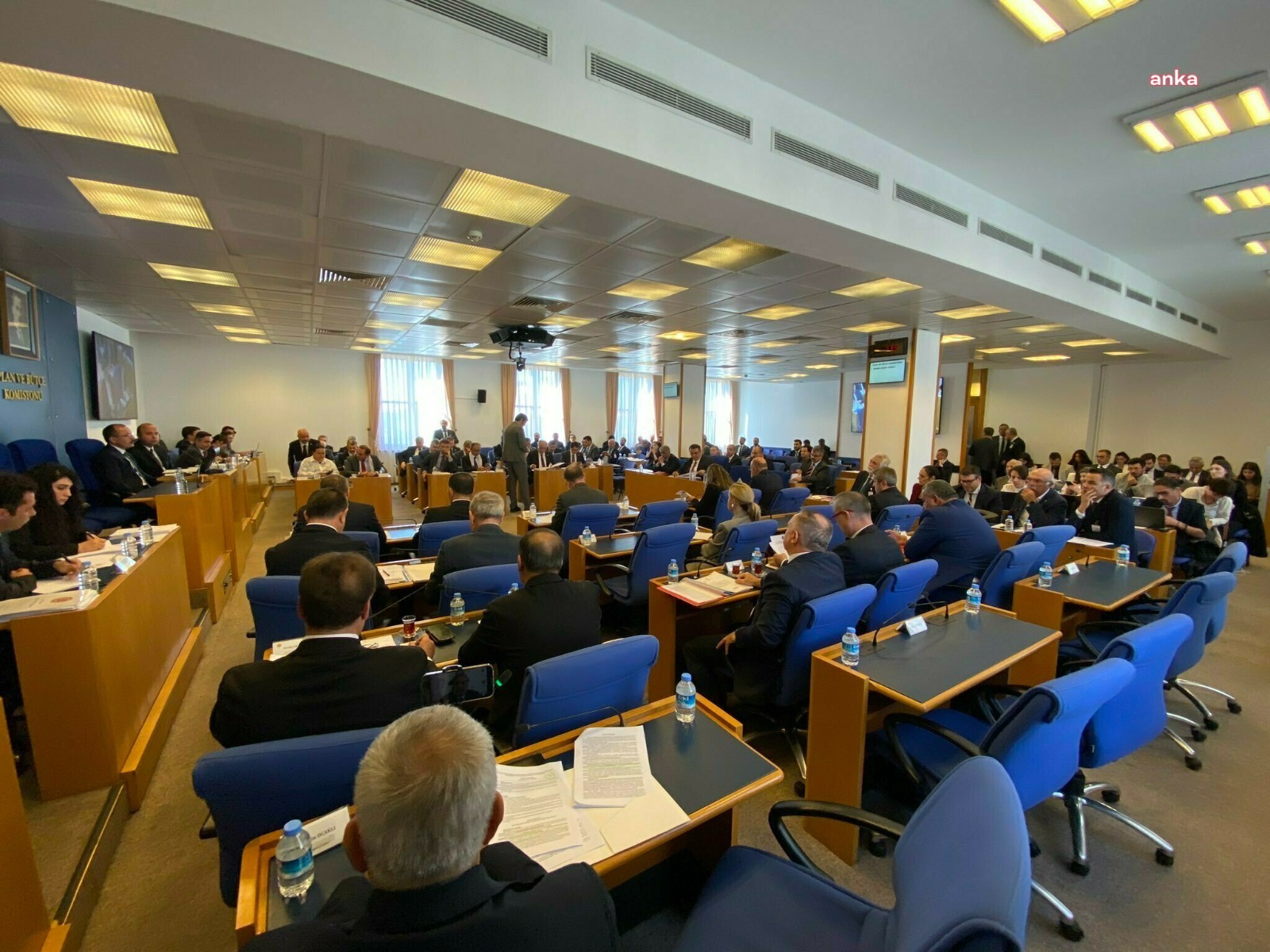 SGK VE BAĞKUR EMEKLİLERİNİN MAAŞLARINA YÜZDE 5  EK ZAM TBMM PLAN BÜTÇE KOMİSYONU'NDA KABUL EDİLDİ