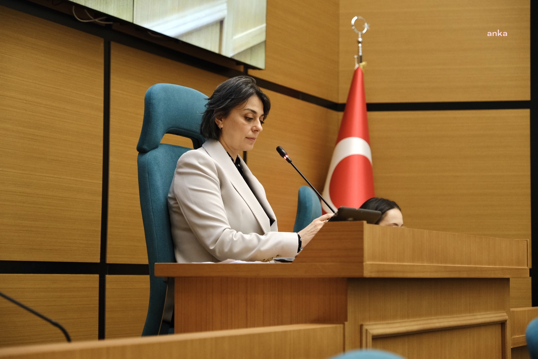 SİNEM DEDETAŞ: ÜSKÜDARLILARA HİZMET İÇİN KALBİMİZ ÇARPIYOR 