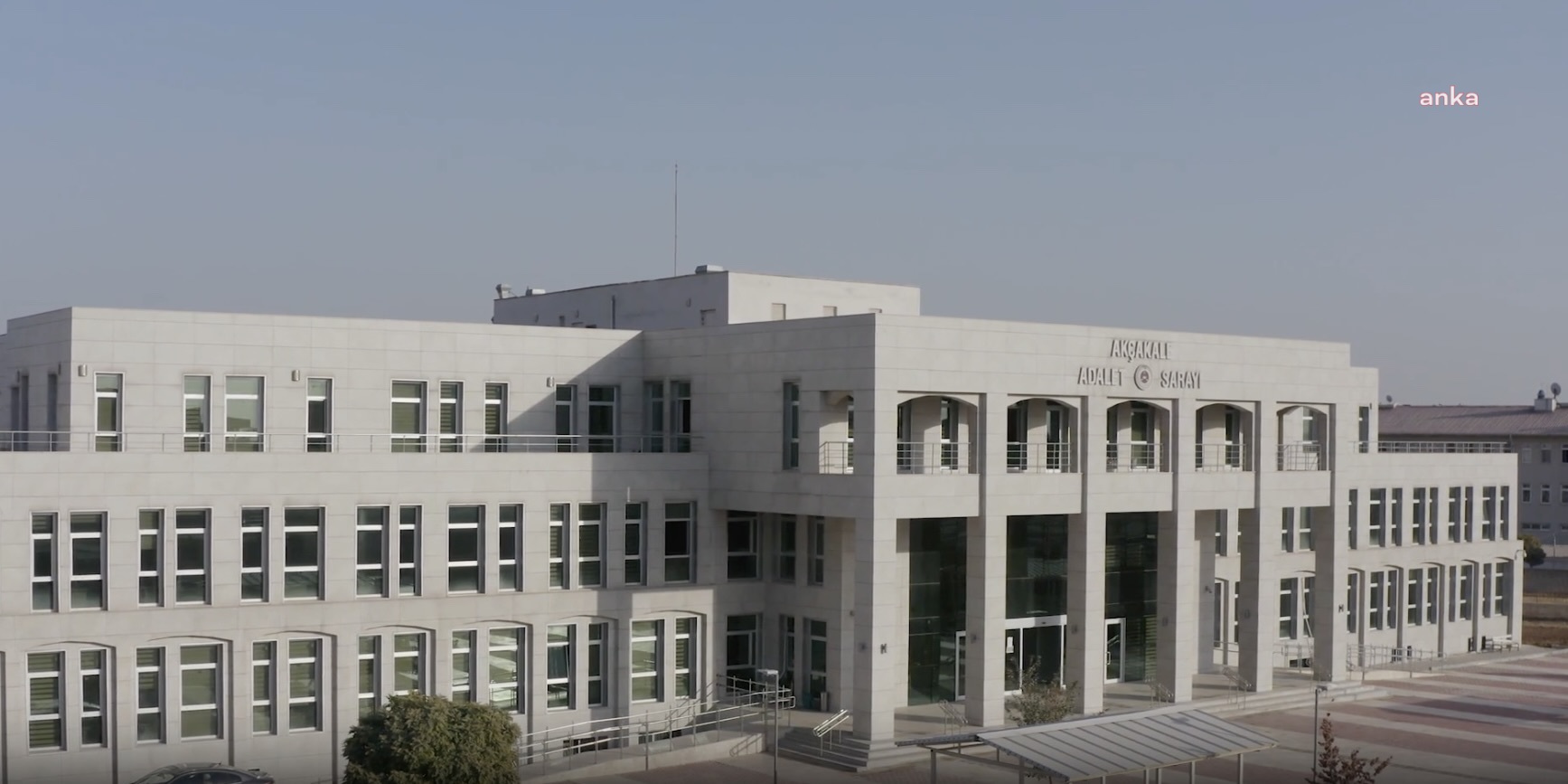 Sınırda insan kaçakçılığı yaptığı iddiasıyla gözaltına alınan Tuğgeneral tutuklandı