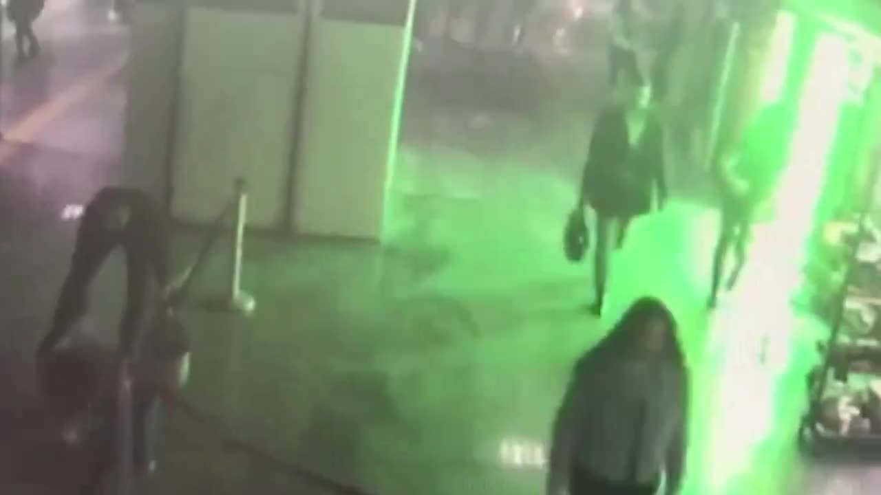 ''Söğütüzü Metrosu'nu su bastı'' iddiası... ''Bir şahsın damlama olan bölgeye konan iki kova suyu yere dökerek çekim yaptığı tespit edilmiştir"