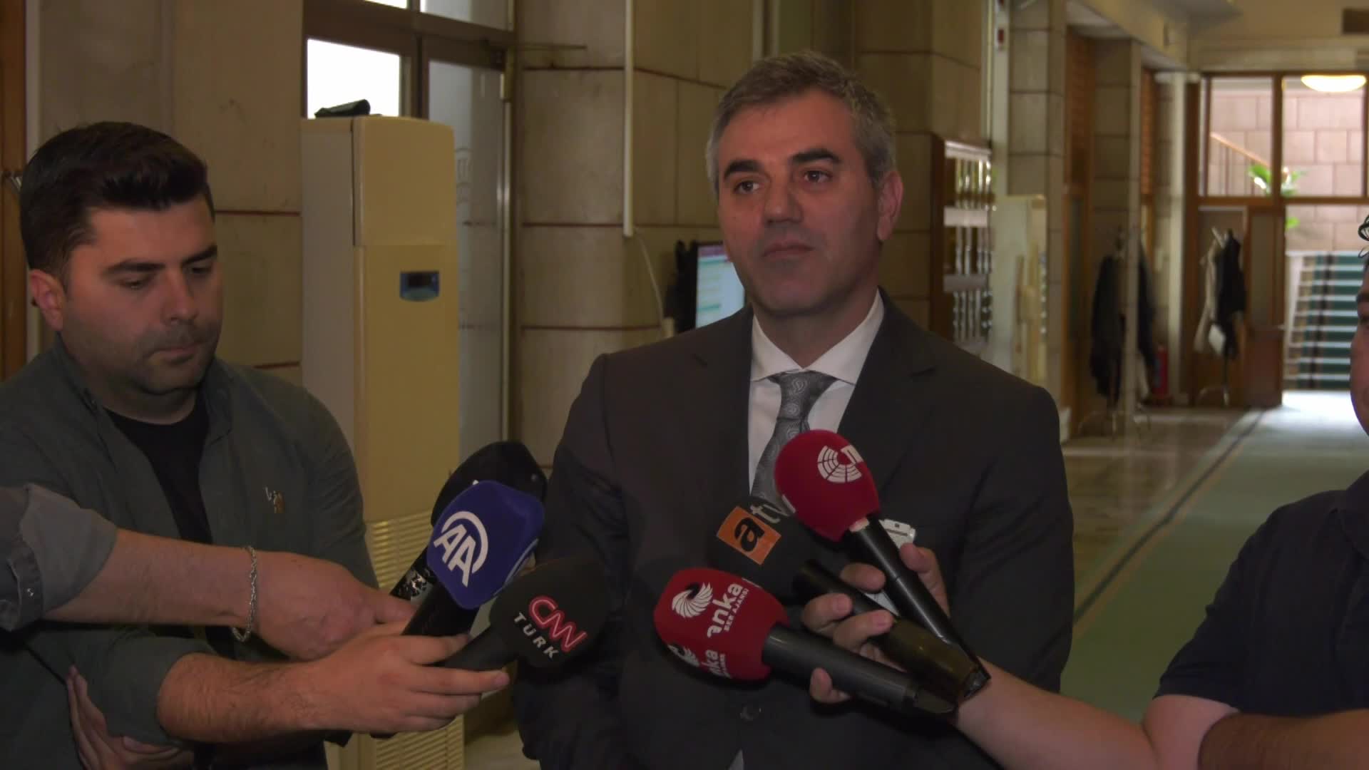 TBMM GENEL SEKRETERİ UZUN 23 NİSAN ETKİNLİKLERİNİ AÇIKLADI... BU YIL TBMM GENEL KURULU’NU BAŞARILI ÇOCUKLAR DOLDURACAK