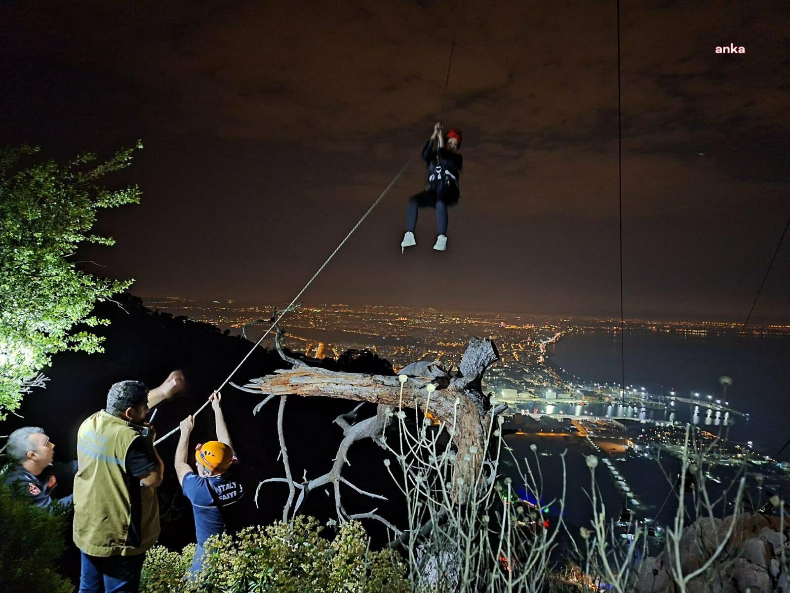 Teleferik kazası nedeniyle tutuklanan Kepez Belediye Başkanı Mesut Kocagöz'ün tahliyesine karar verildi
