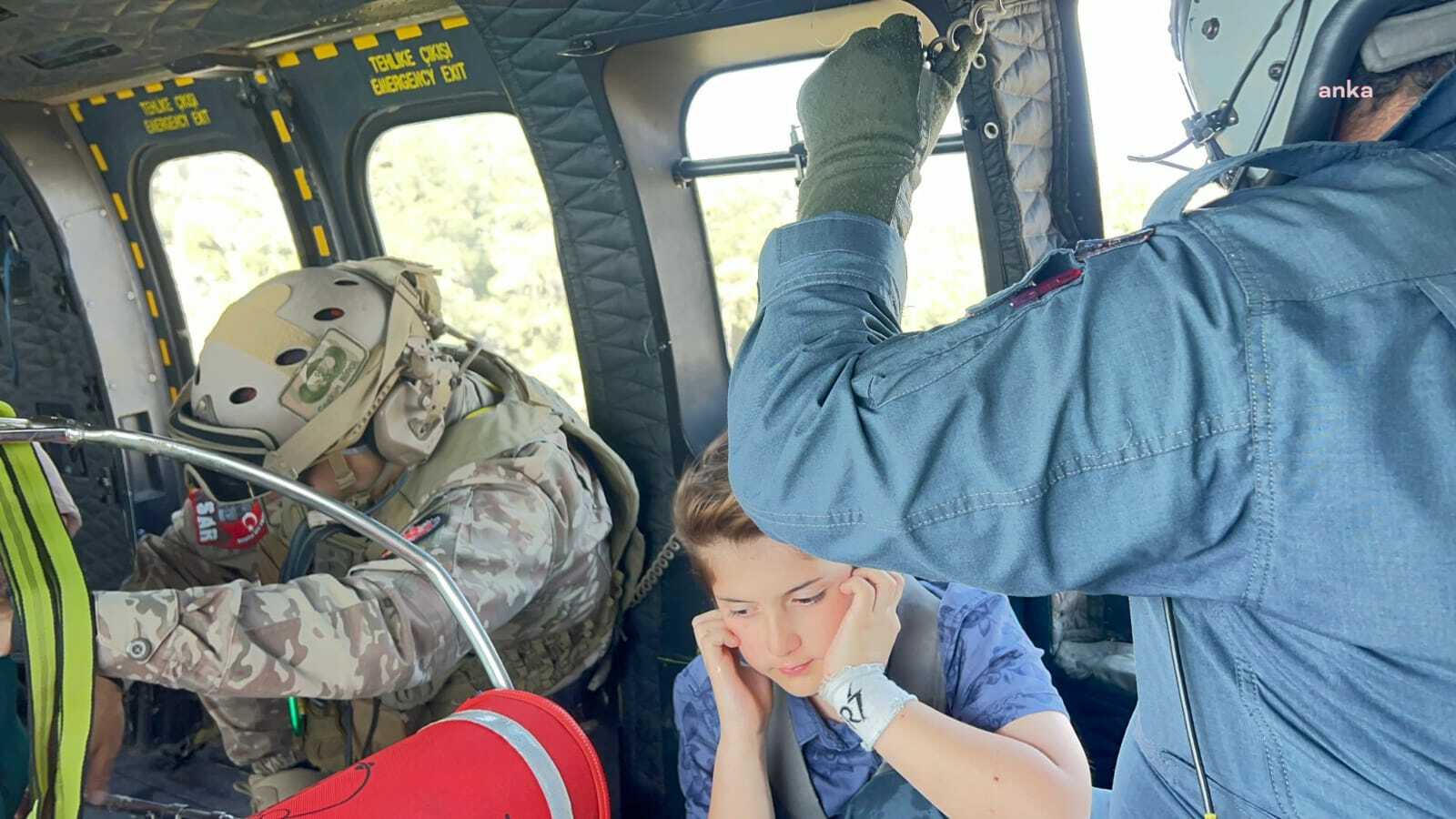 TELEFERİKTE MAHSUR KALANLARIN TAMAMI KURTARILDI... AFAD BAŞKANI MEMİŞ: "VİDA KIRIĞI NETİCESİNDE BU KAZA MEYDANA GELDİ"