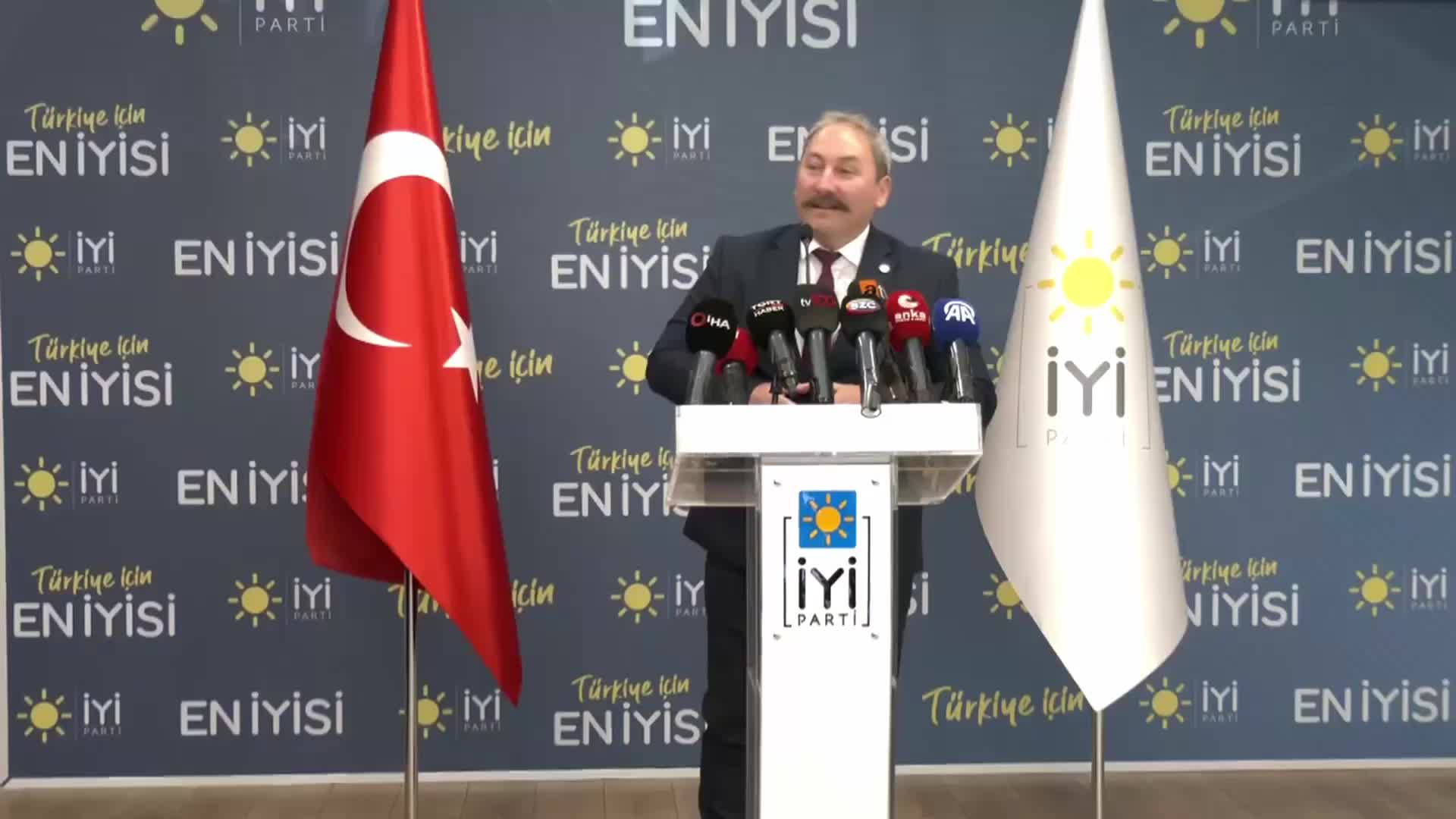 TOLGA AKALIN, İYİ PARTİ GENEL BAŞKAN ADAYLIĞINI AÇIKLADI: İKİNCİ DEFA ERDOĞAN’A BİR PARTİ KAYBETMEMEK ÜZERE YOLA ÇIKTIK