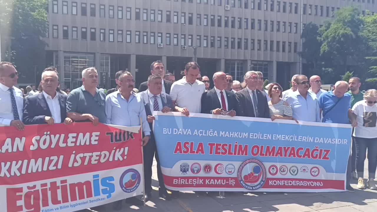 TÜİK protestosu nedeniyle hapis cezası ile yargılanan sendikacıların davası ertelendi