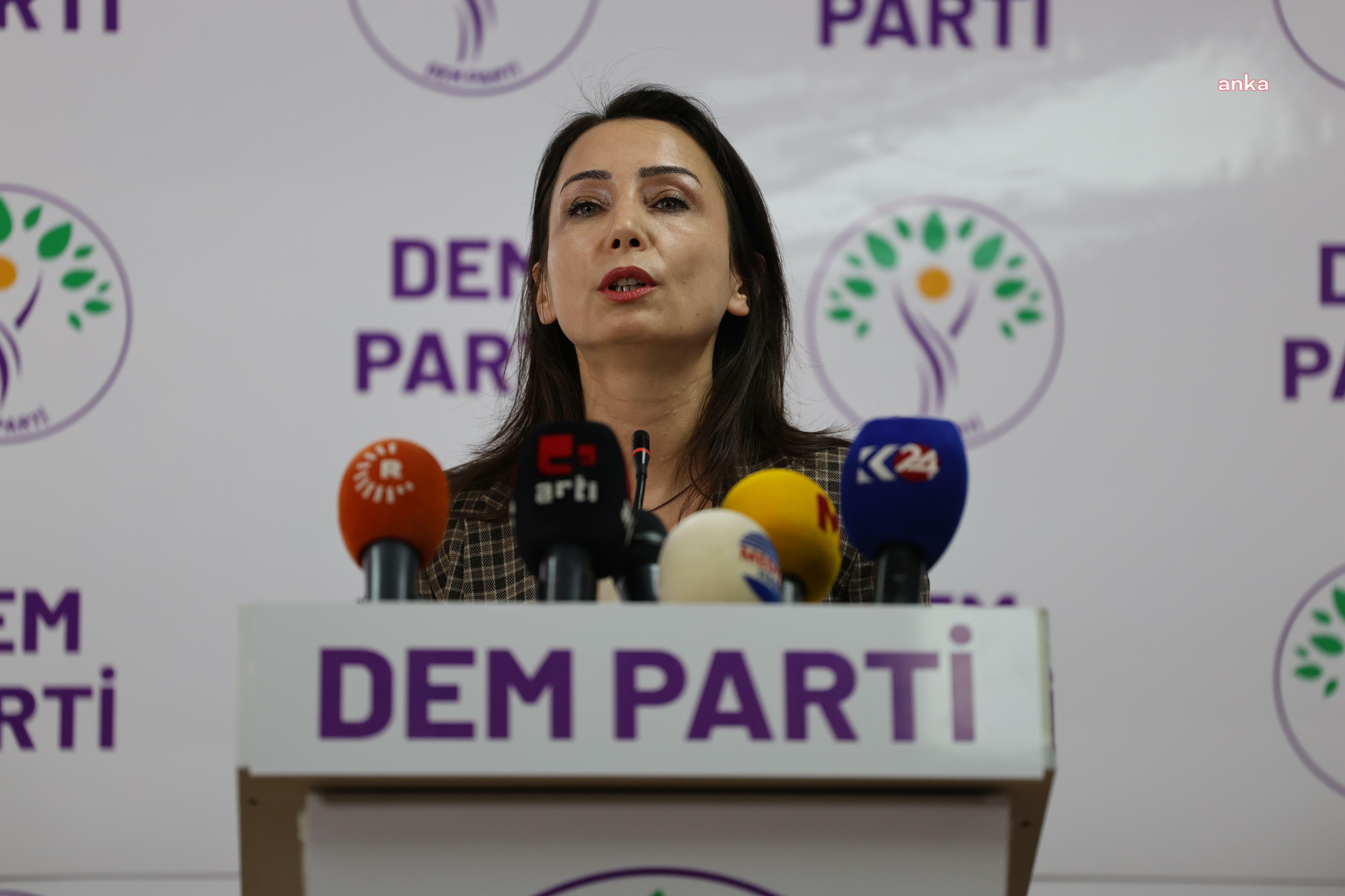 TÜLAY HATİMOĞULLARI: "SÜRECİ YAKINDAN TAKİP EDİYORUZ. MEYDANA GELEN GÖÇÜKTE KAYBIMIZIN OLMAMASI TEK TEMENNİMİZDİR"