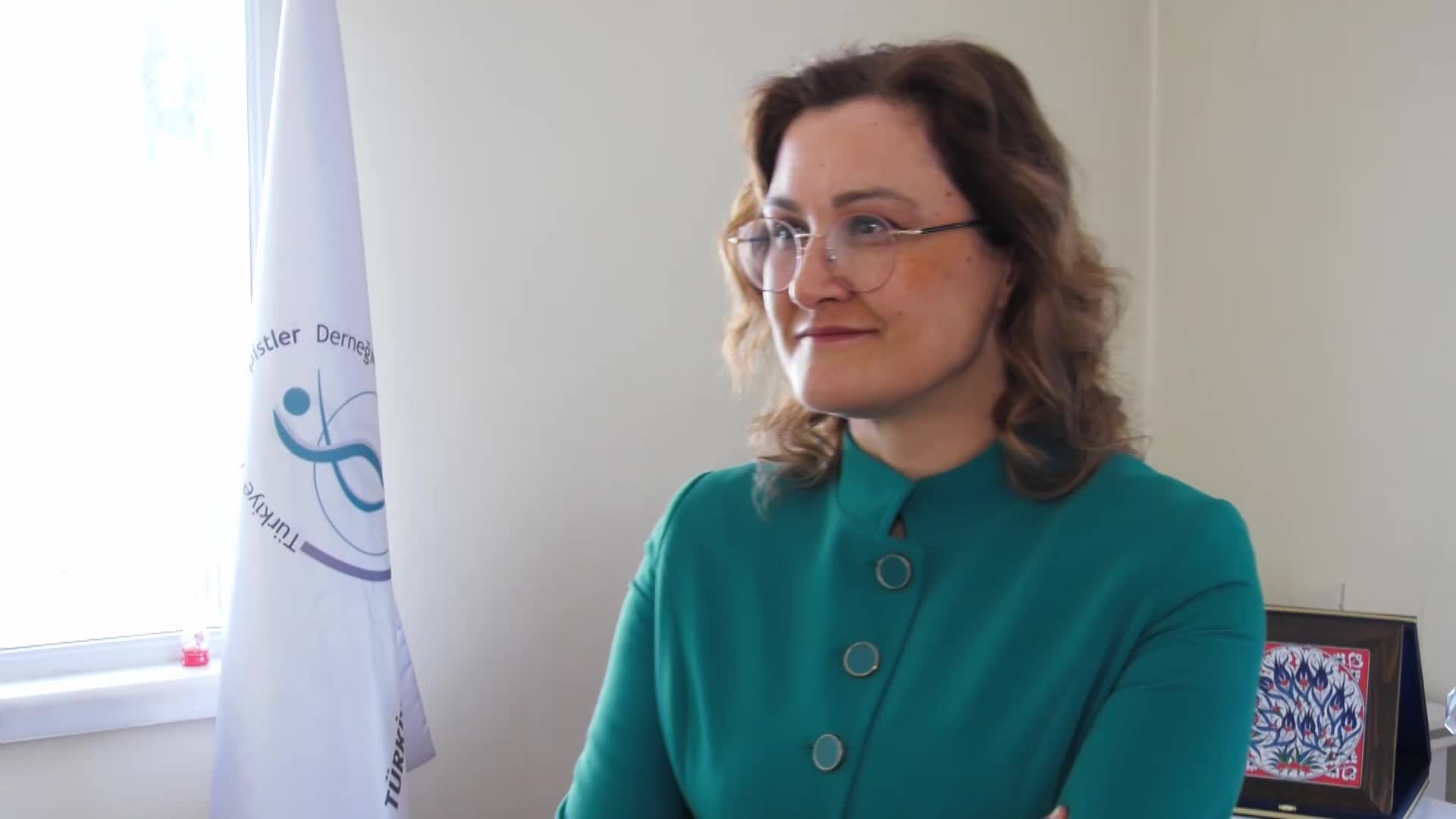 TÜLİN DÜGER: “İSTEĞİMİZ AİLE SAĞLIĞI MERKEZLERİNDE FİZYOTERAPİSTLERİN İSTİHDAM OLMASI. BİZ HASTALIKLARI TEDAVİ ETMEKTEN ZİYADE HASTALIKLARIN OLUŞMASINI ÖNLEMEK İSTİYORUZ"