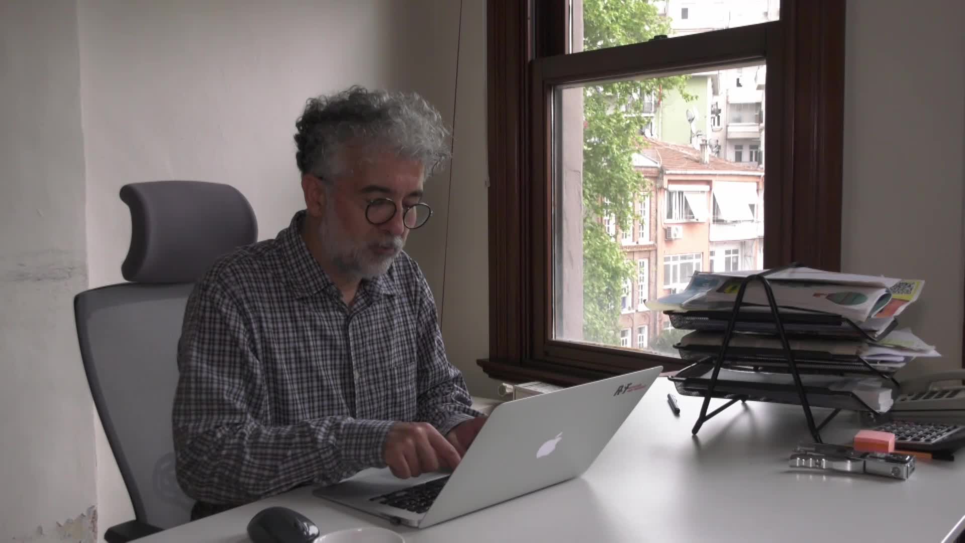 TÜRKİYE, BASIN ÖZGÜRLÜĞÜ SIRALAMASINDA 158’İNCİ OLDU.. RSF TEMSİLCİSİ ÖNDEROĞLU: “YARGI ÜZERİNDEN BASKILAR, SEKTÖRÜ İŞLEVSİZ HÂLE GETİRİYOR.”