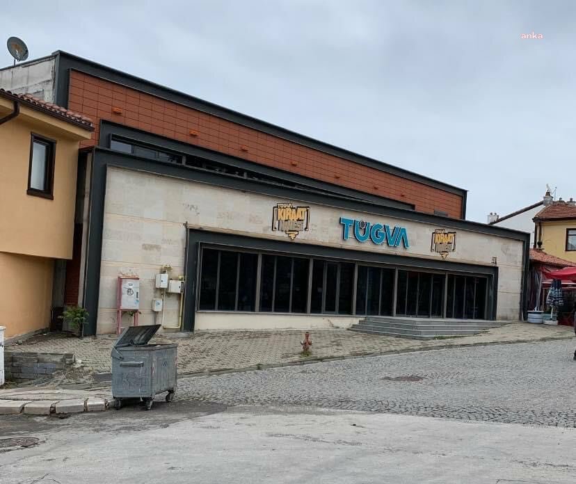 TÜRKİYE'NİN İLK GÖÇ MÜZESİ OLACAKTI, TÜGVA KIRAATHANESİ OLDU... ÇAKIRÖZER'DEN BAKAN ERSOY'A: "MÜZENİN TÜGVA'YA TAHSİSİNİN GEREKÇESİ NEDİR?"