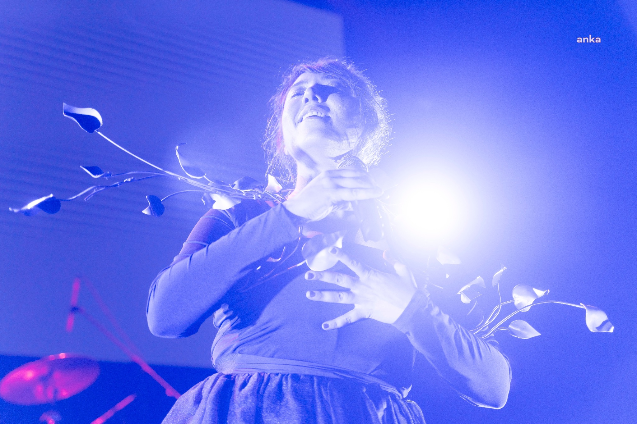 ÜNLÜ ŞARKICI KALBEN GÖZALTINA ALINDI