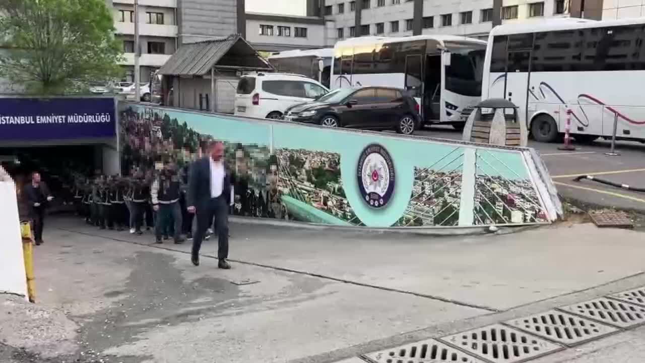 YASADIŞI SİLAH TİCARETİ SORUŞTURMASINDA 21 KİŞİ TUTUKLANDI