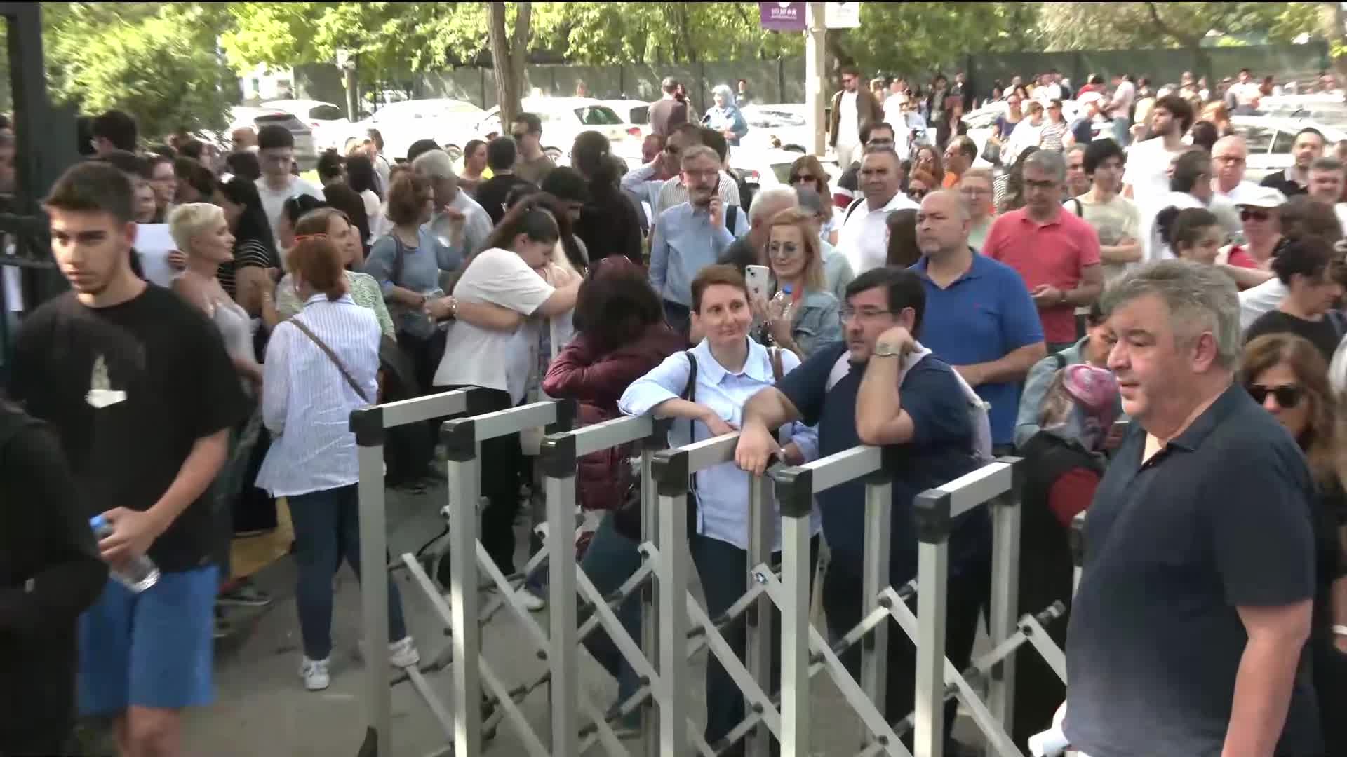 YKS'nin ilk oturumu başladı... TYT'de 3 milyon 120 bin 878 aday ter döküyor
