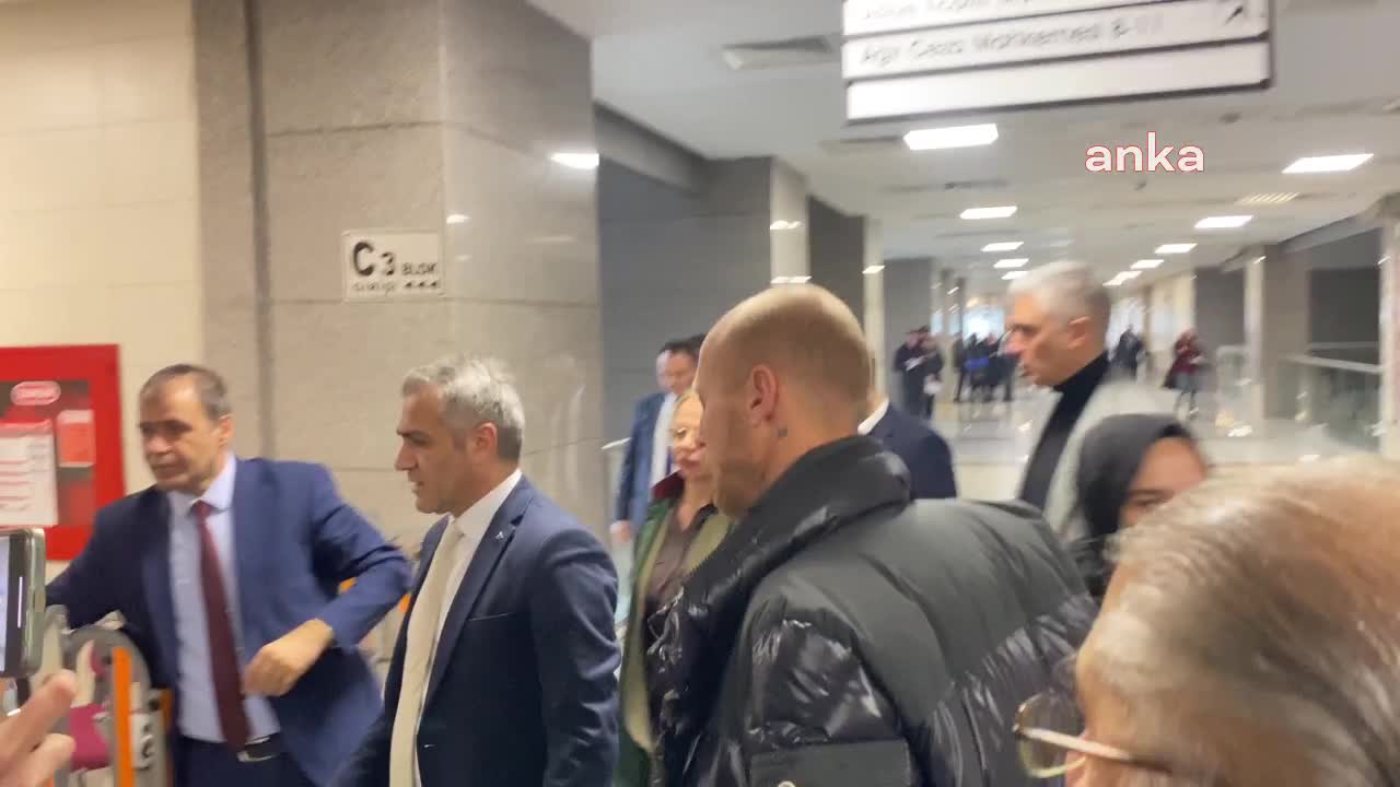 “YÜKSEK KARLI GİZLİ FON” DAVASINDA, FUTBOLCULARI DOLANDIRDIĞI İDDİA EDİLEN SEÇİL ERZAN: "BAGAJIN KAPAĞINI AÇTIĞIMDA PARALAR KAPIŞILIYORDU"