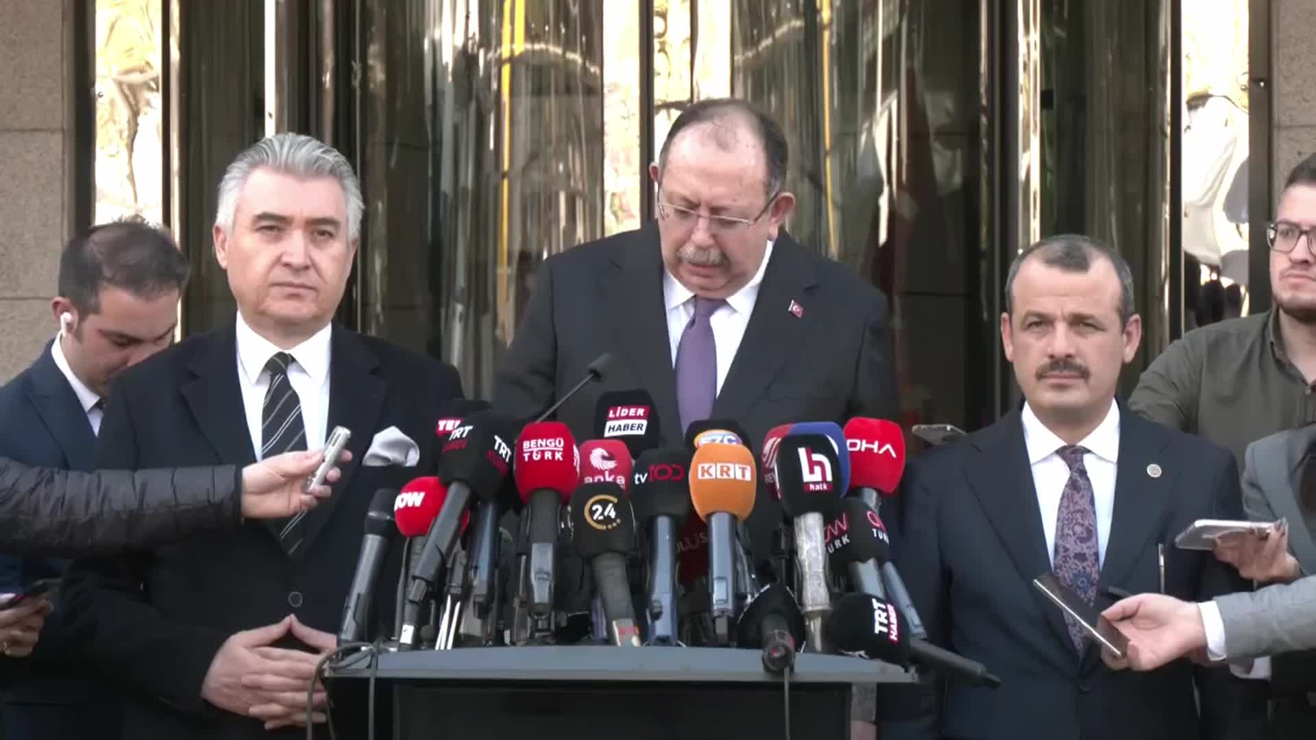 YÜKSEK SEÇİM KURULU BAŞKANI YENER:  “OY KULLANMA SÜRECİ BAZI MÜNFERİT OLAYLAR HARİCİNDE SORUNSUZ TAMAMLANMIŞTIR. SAYIM İŞLEMLERİNE BAŞLANDI”