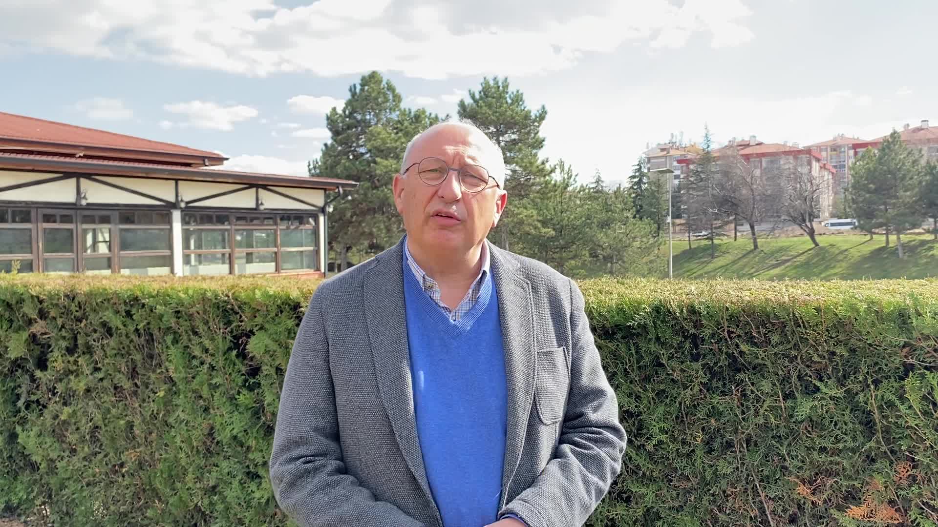 YURT DIŞINDAN ŞARAP İTHALATINA VERGİ MUAFİYETİ TBMM’DEN GEÇTİ...UTKU ÇAKIRÖZER: AKP, 20 YILLIK İKTİDARINDA, SAMAN, HAYVAN, ET İTHAL ETTİ. ŞİMDİ DE SIFIR GÜMRÜK İLE ŞARAP İTHAL EDİYOR. BU YAPILAN ÜZÜM ÜRETİCİLERİMİZİ CEZALANDIRMAKTIR