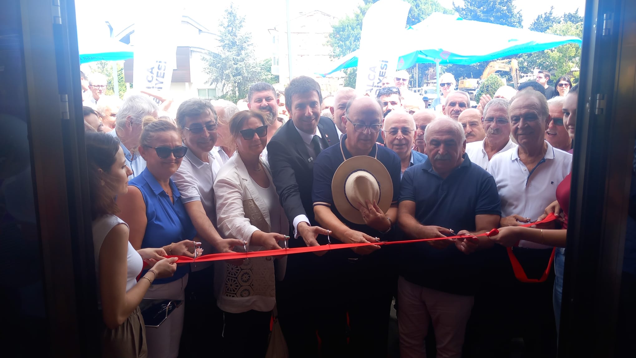 Çatalca 'da Yeni Bir Buluşma Noktası: Emekliler Lokali Açıldı