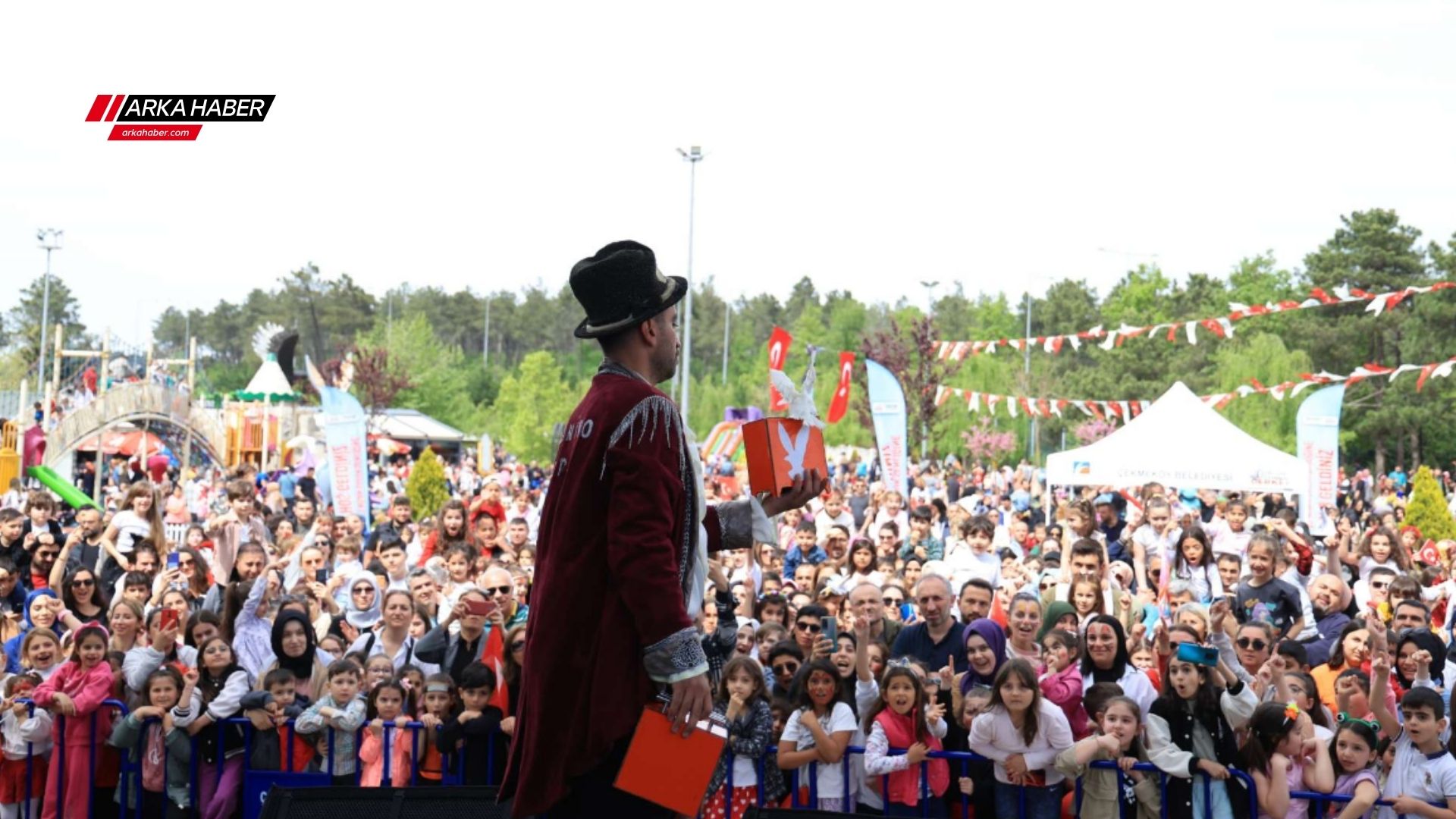 23 NİSAN ÇOCUK ŞENLİĞİ'NDE DOYASIYA EĞLENDİLER