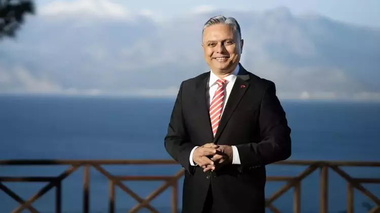 Ümit Uysal CHP Genel Başkanlığına Adaylığını Açıkladı: “Birleşe Birleşe Kazanacağız”