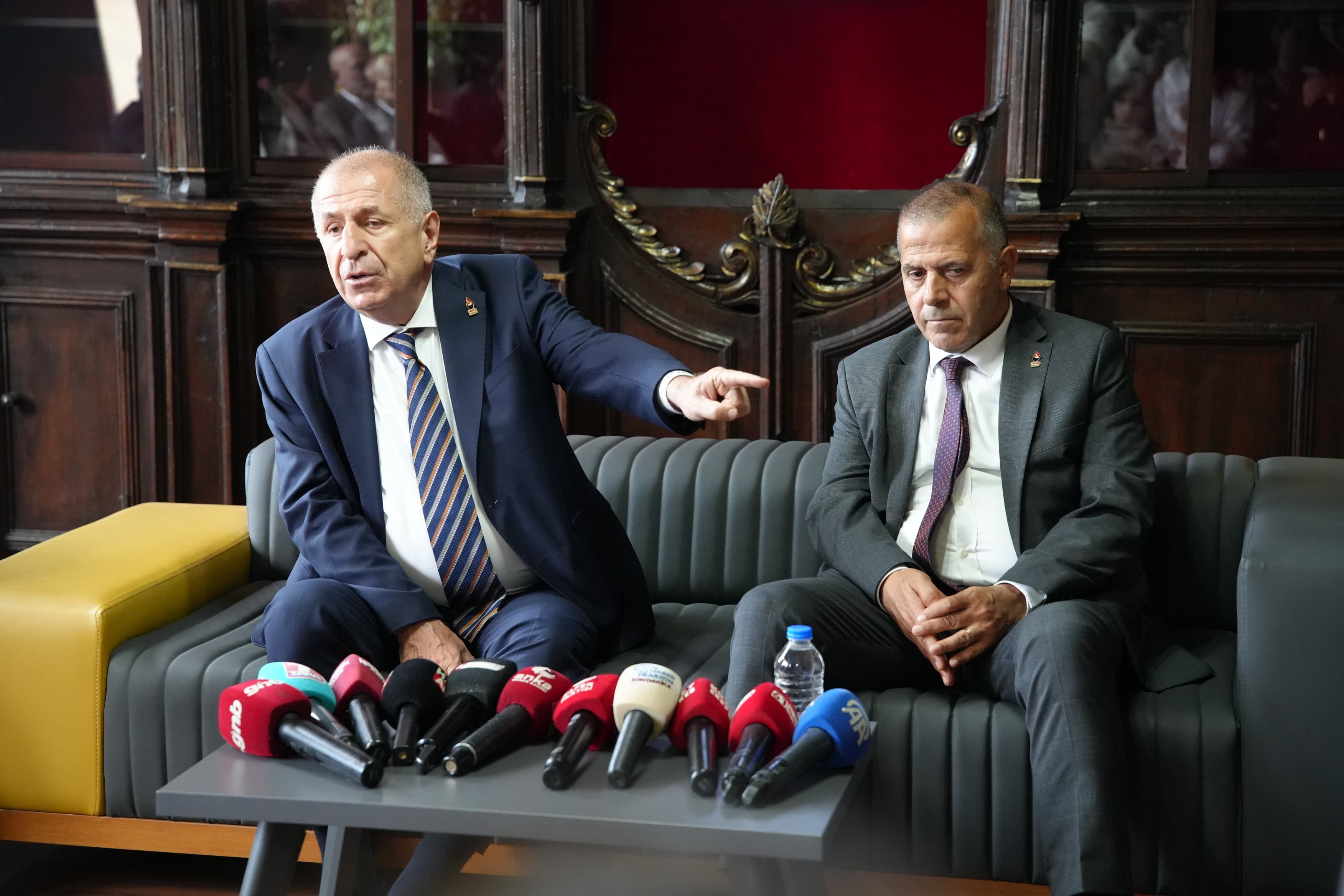 Ümit Özdağ Trabzon'dan Gündeme Yüklendi: Ekonomi, Terör, Sığınmacılar ve Deprem Uyarısı