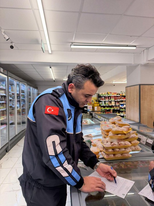 Zabıta ekipleri denetlemelerini sürdürüyor