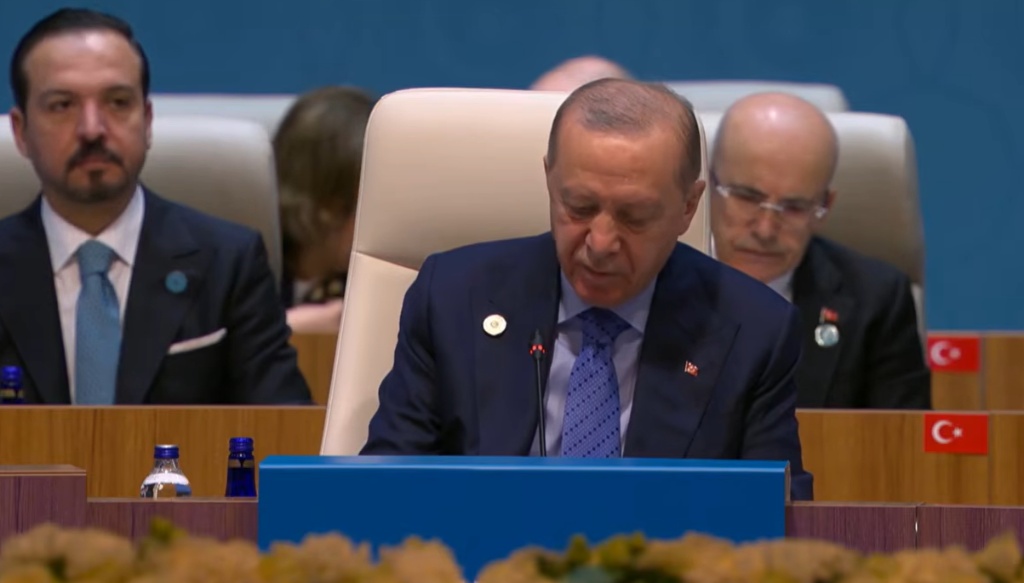 Cumhurbaşkanı Erdoğan'dan Türk Devletleri Teşkilatı Zirvesi’nde Tarihi Mesajlar: "Türk Dünyasında Ayrılığa Yer Yoktur"