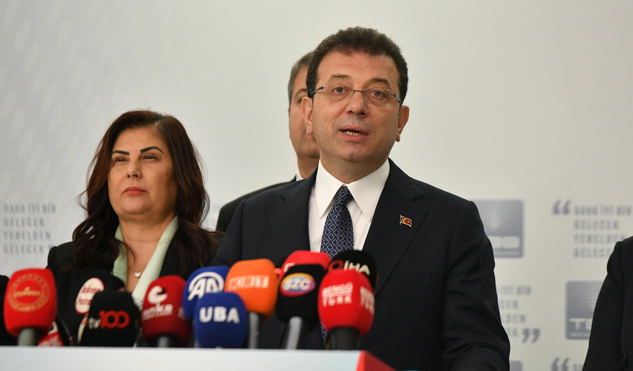 İmamoğlu: "Sığınmacıların Güvenli Geri Dönüşü İçin Sorumluluğumuzu Yerine Getireceğiz"