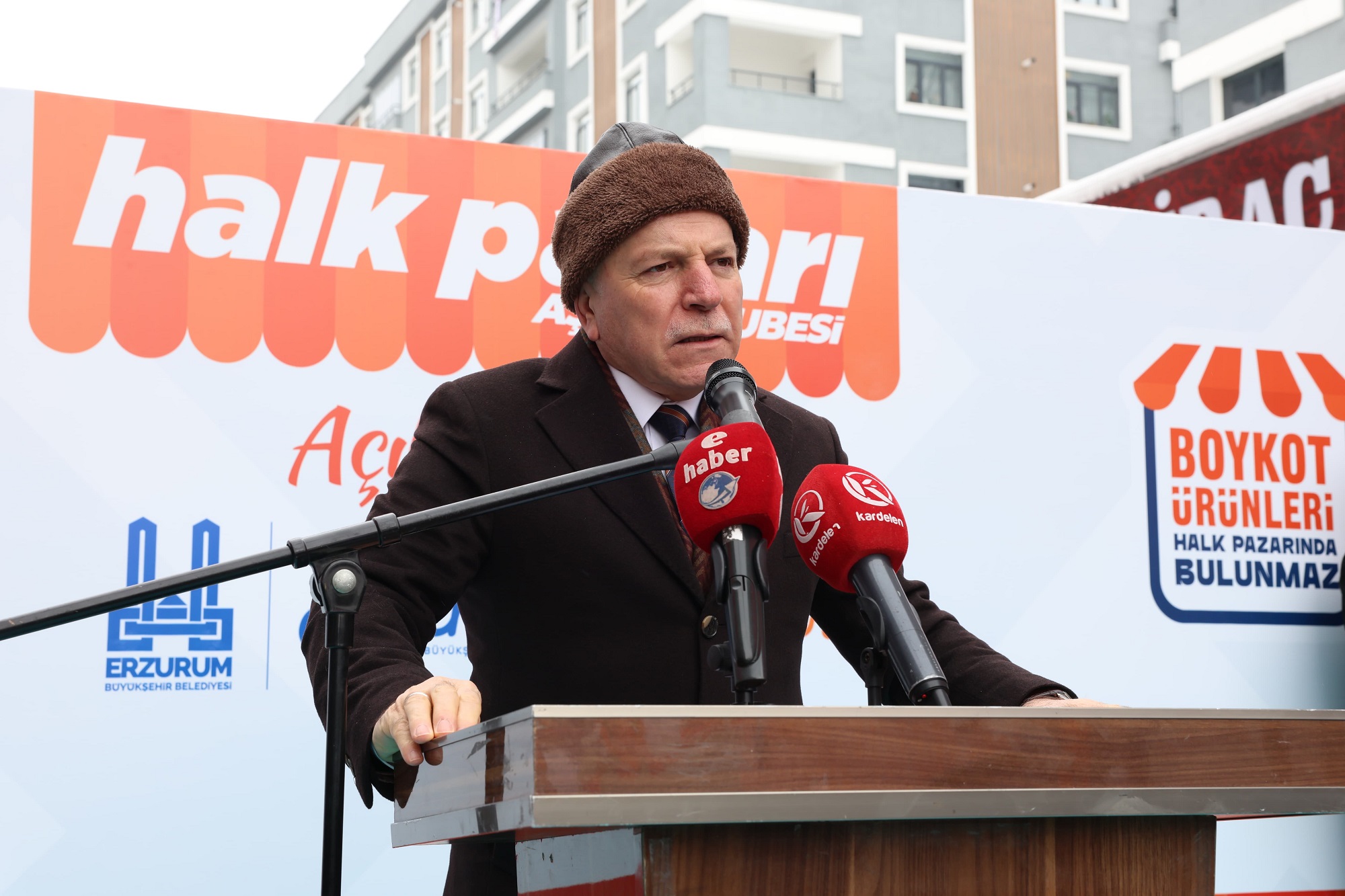 Erzurum Büyükşehir’den Sosyal Hizmet Hamlesi: Halk Pazarı 12. Şubesi Aşkale’de Açıldı!