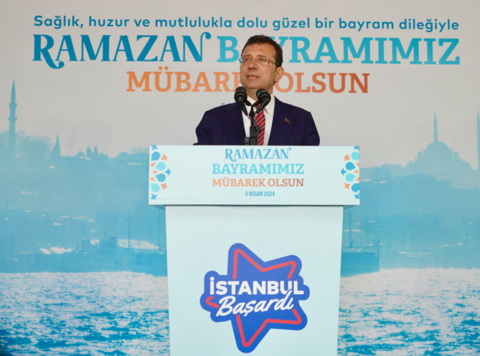 İmamoğlu Mesai Arkadaşlarıyla Bayramlaştı