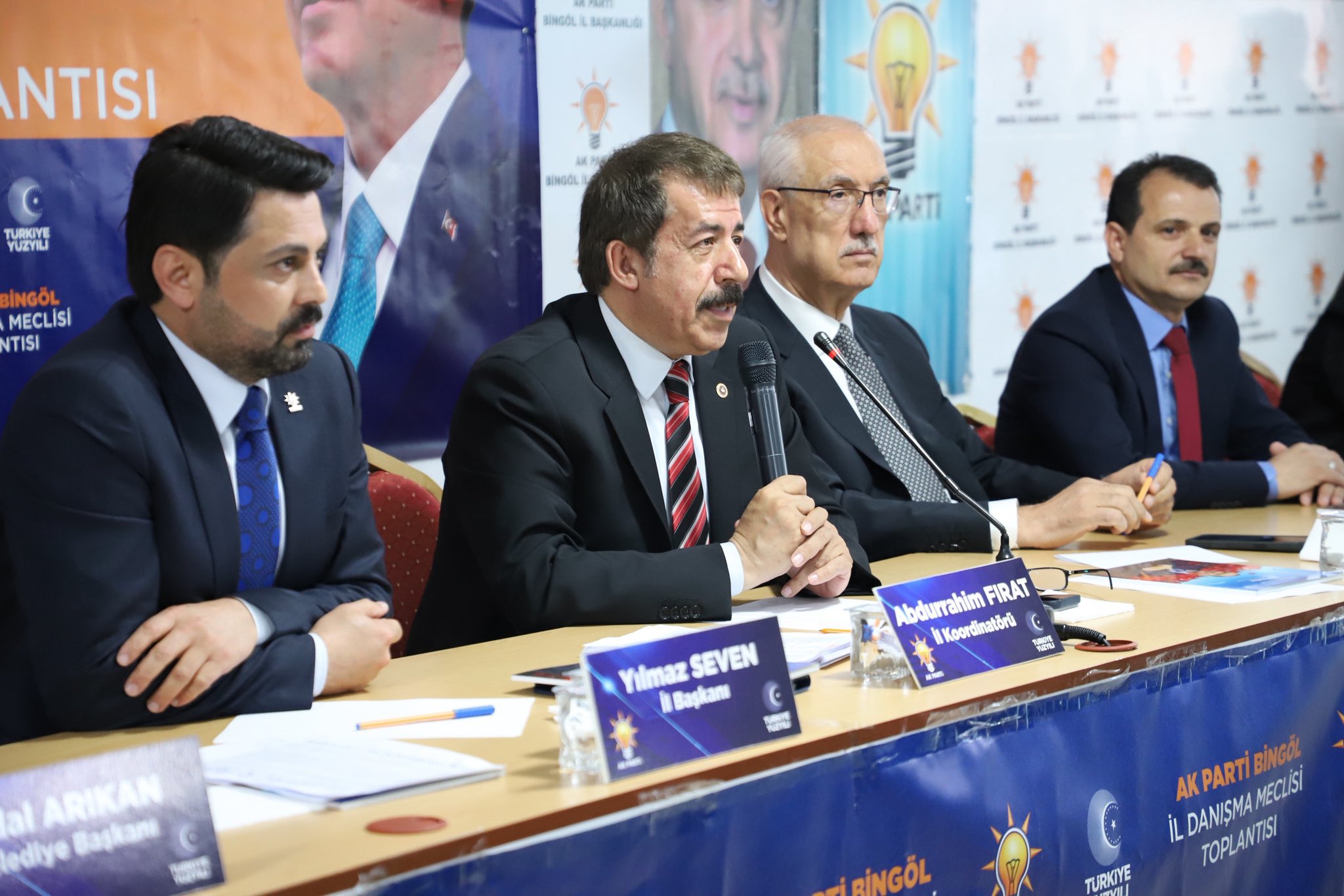 AK Partili Abdurrahim Fırat Bayramda Erzurum’u Karış Karış Gezdi: Halk Buluşmaları ve Bayramlaşma Programlarına Yoğun Katılım