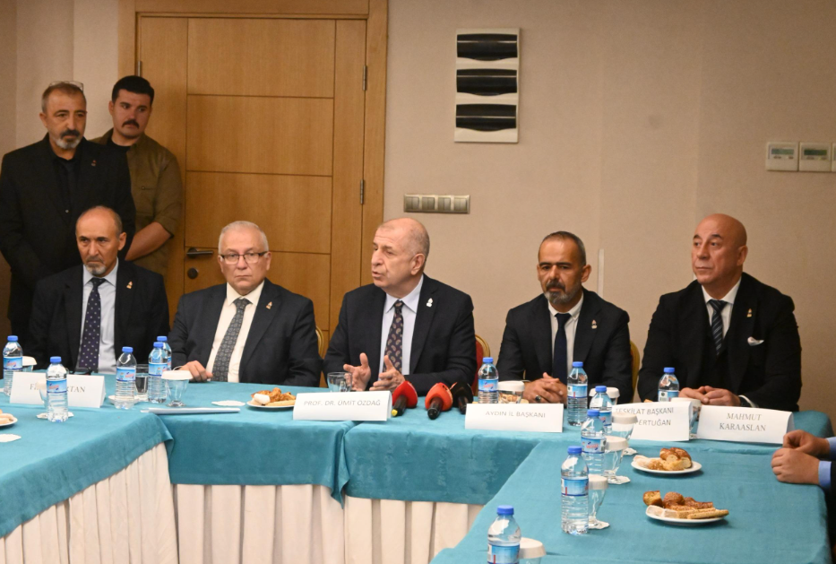 Ümit Özdağ’dan Aydın’da Gündem Yaratan Açıklamalar: “Ekonomik kriz değil, ekonomik buhran yaşıyoruz”