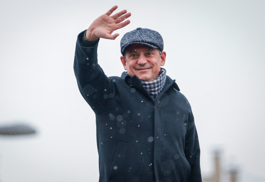 Özgür Özel Çankırı’da Kar Altında Seslendi: “Biz Mitinge Değil, Adalet İçin Eyleme Geldik”