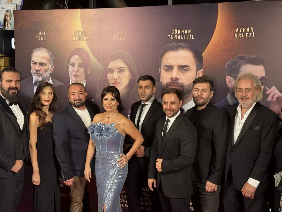 “Güneşin Karanlığında Kosova” Vizyona Girdi: Balkanların Hikâyesi Beyaz Perdede