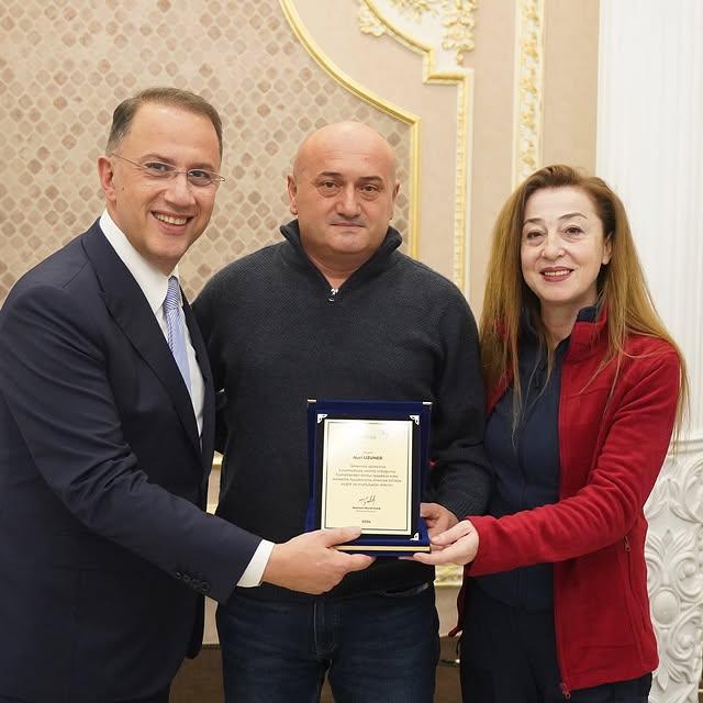 Beylikdüzü Belediye Başkanı Çalık, Emeklilik Hakkı Kazanan Personeliyle Bir Araya Geldi