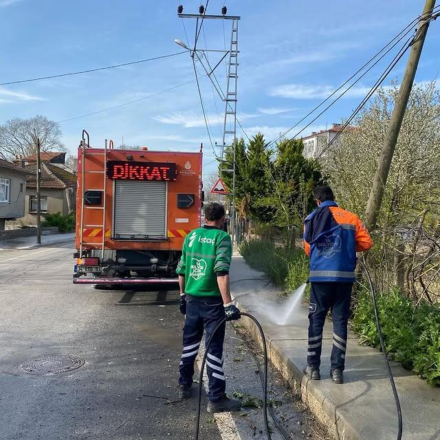 Çatalca'da Temizlik Çalışmaları Aralıksız Devam Ediyor