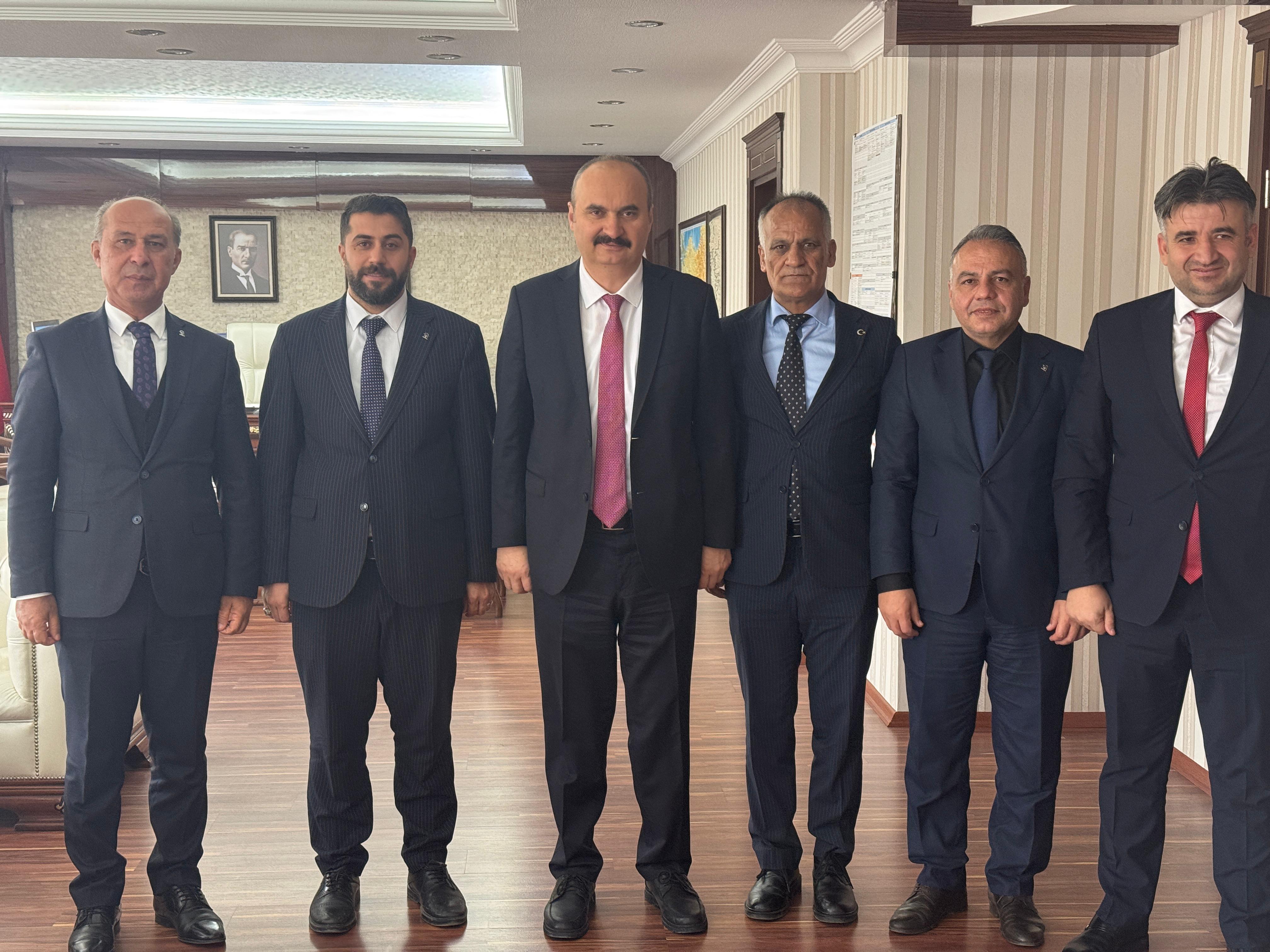 Batman Valisi Ekrem Canalp, AK Parti İlçe Başkanlarını Ağırladı