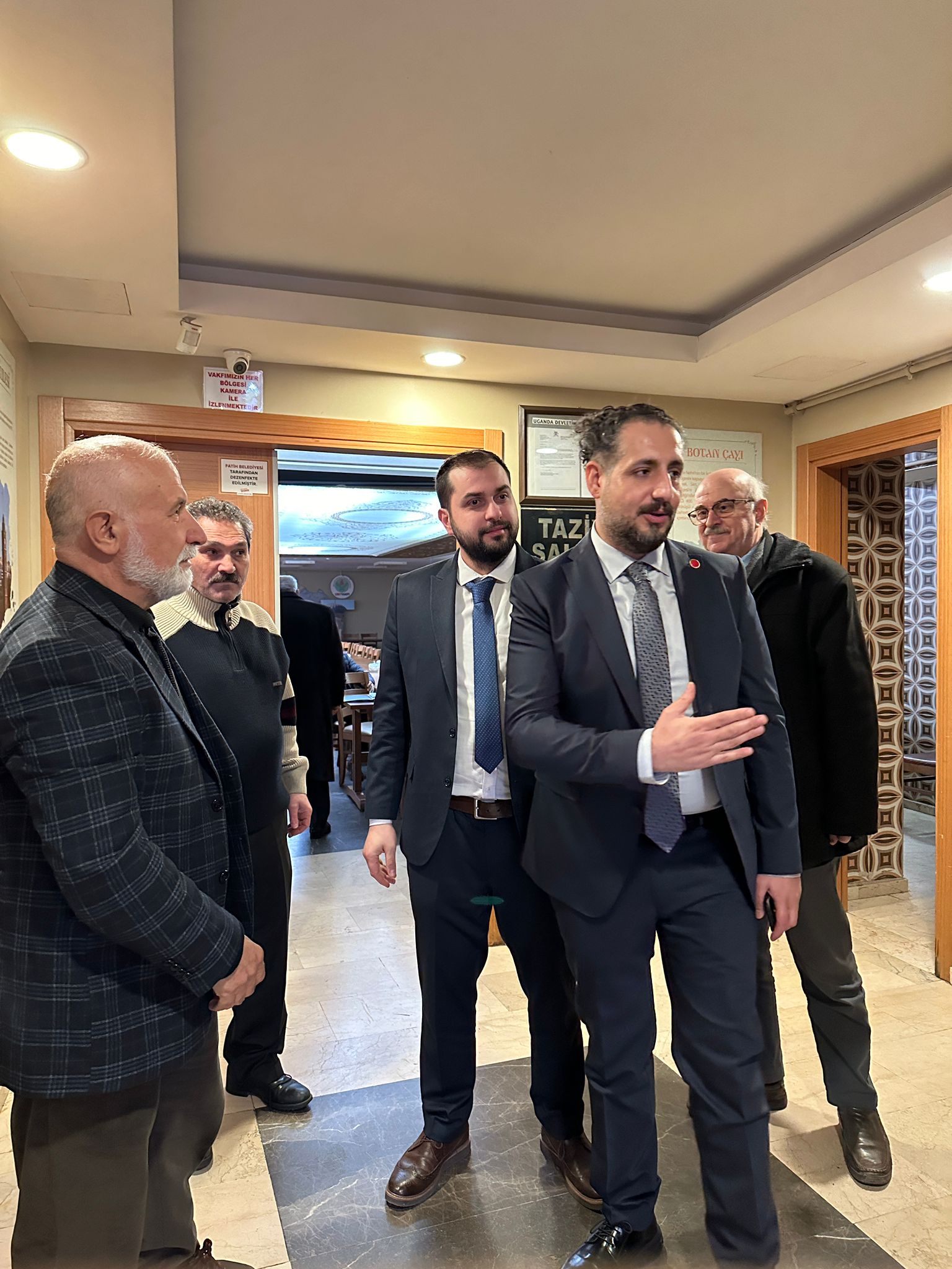FATİH'İN GENÇ ADAYI EYÜP GÜNDOĞDU SEÇİM ÇALIŞMALARINA HIZLI BAŞLADI