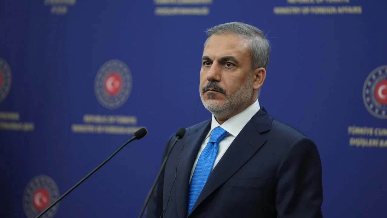 Dışişleri Bakanı Hakan Fidan, 15 Temmuz Şehidi Ömer Halisdemir’in Babasıyla Niğde’de Görüştü