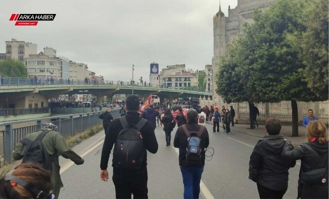 Polis 1 Mayıs Katılımcılarını Bozdoğan Kemerleri'nden Aksaray'a Kadar Uzaklaştırdı.