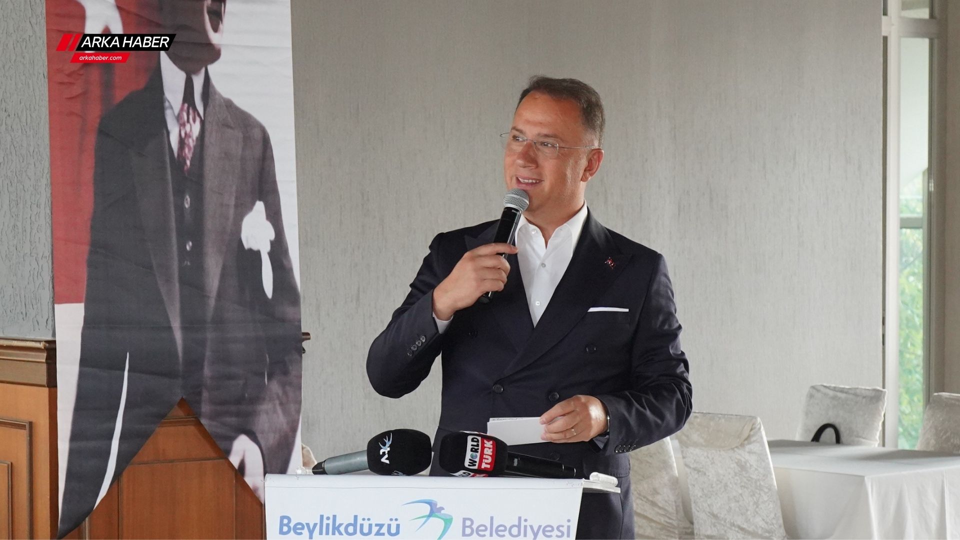 Beylikdüzü Belediye Başkanı Çalık'tan Gazetecilere Tam Destek: "Demokrasinin Temel Taşlarındanız!"