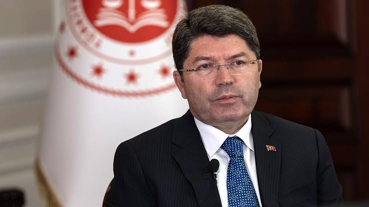 Yılmaz Tunç Açıkladı: CHP İstanbul İl Kongresi’nde Seçilen Yönetim Tedbiren Görevden Uzaklaştırıldı