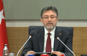 BAKAN YUMAKLI: SU KITLIĞI ÇEKEN BİR ÜLKE DURUMUNA DÜŞEBİLİRİZ
