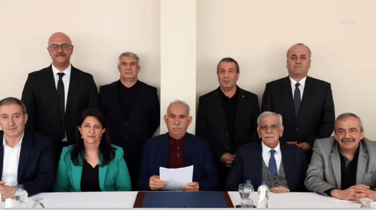 DEM Parti İmralı Heyeti Öcalan’ın Mesajını Paylaştı: “Bozulan, Türk-Kürt kardeşliğidir”