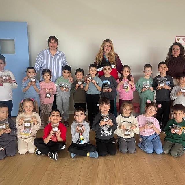 Çatalca Belediyesi'nden Dünya Sokak Hayvanları Günü Etkinliği